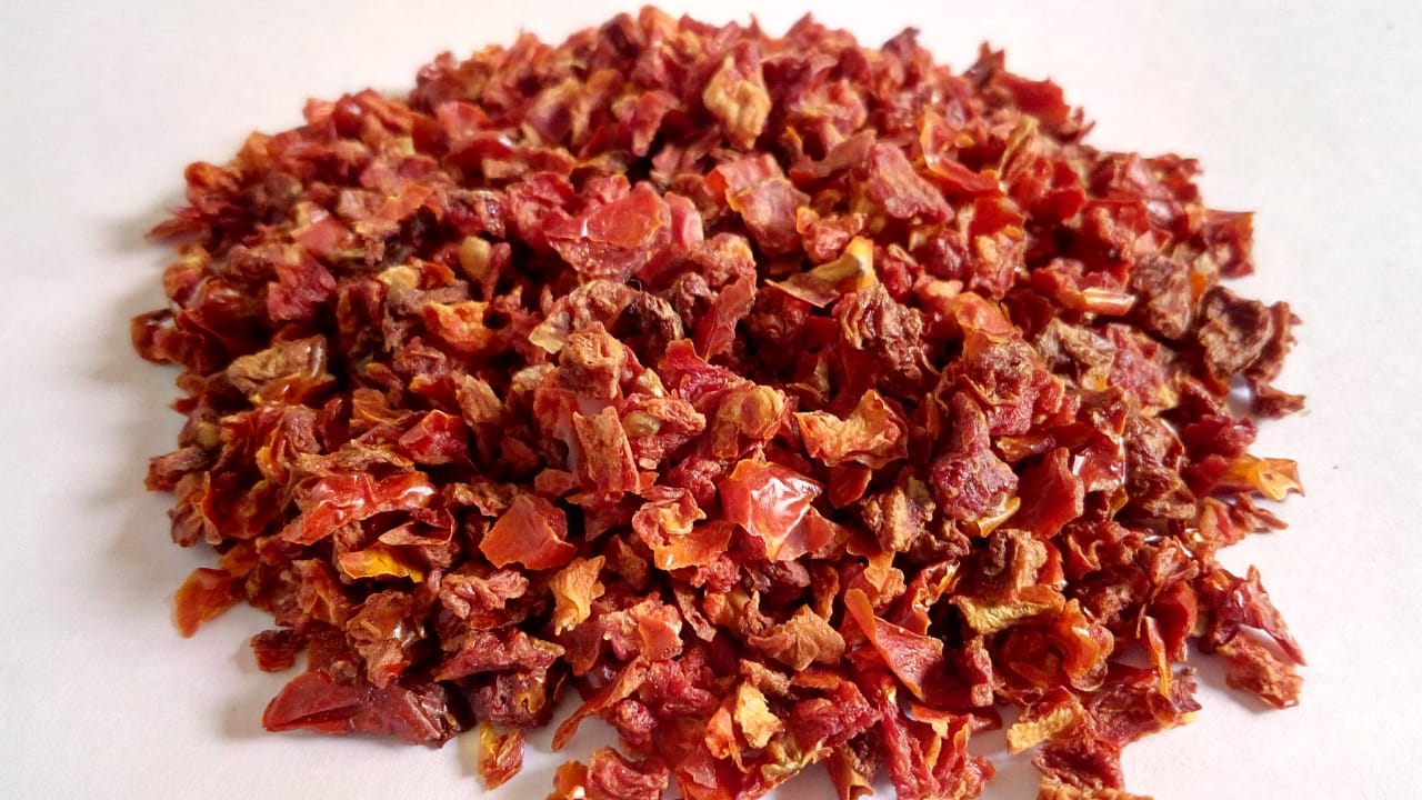dehydrated tomato flakes 5*5mm