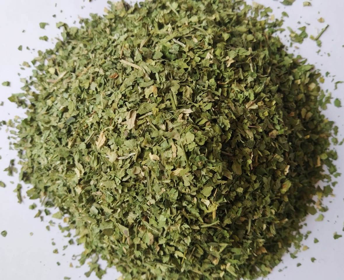 Dried Parsley Flakes, Powder Supplier, Exporter Mevive International™